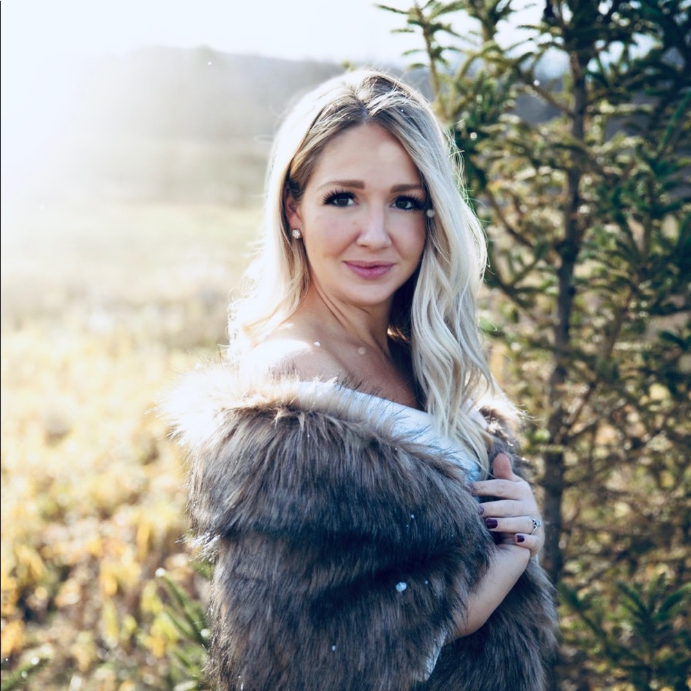 Meet your Posher, Hilari